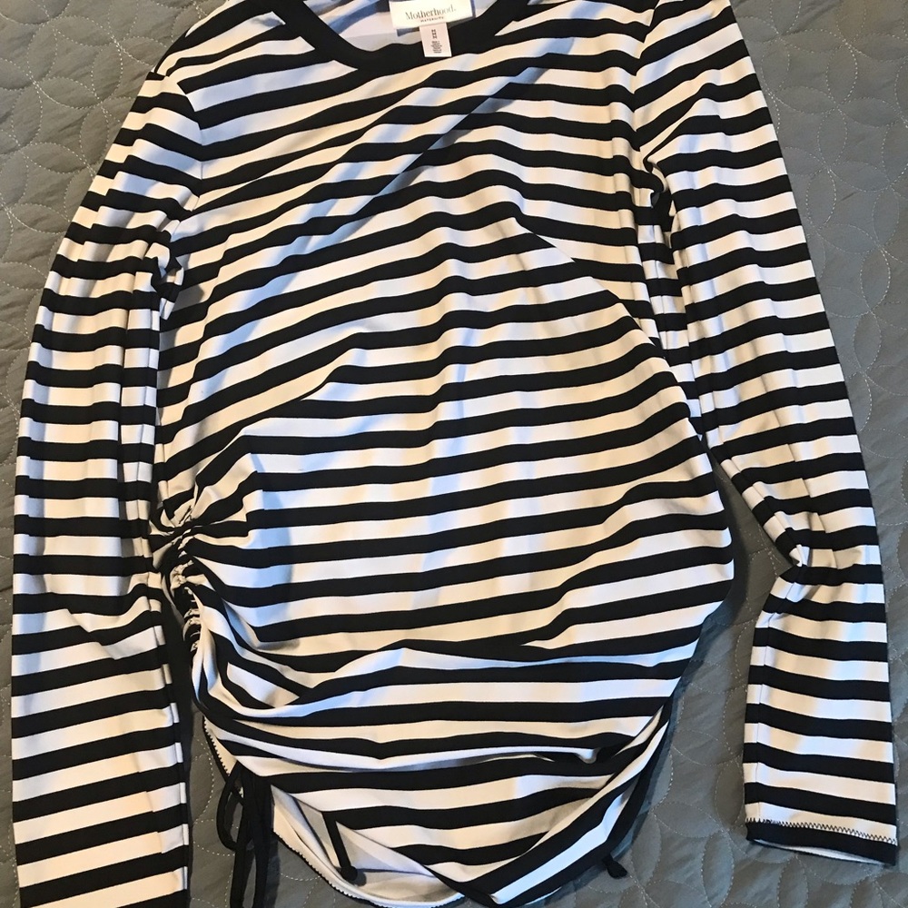 Motherhood maternity long sleeve rash guard. Like new